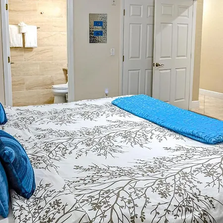 Oceanside 305 Apartment